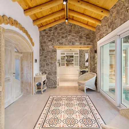 Sleeps 8 With Pool Air Con And Wifi Villa *
