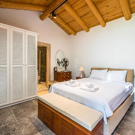 Sleeps 8 With Pool Air Con And Wifi Villa *